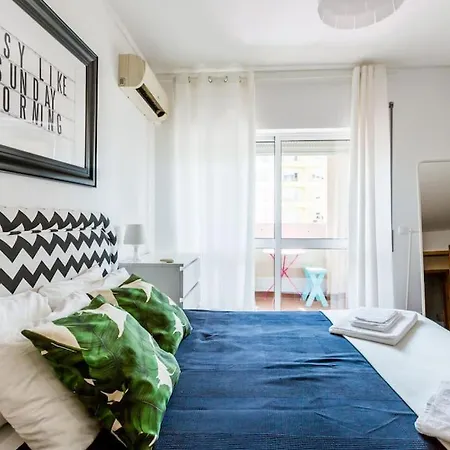 Away From דירה *