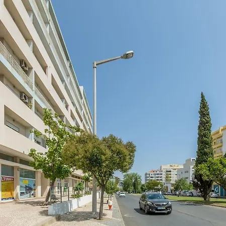 Away From * Distretto di Faro