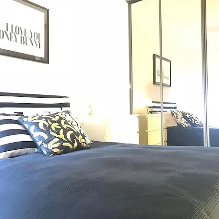 Away From * פארו